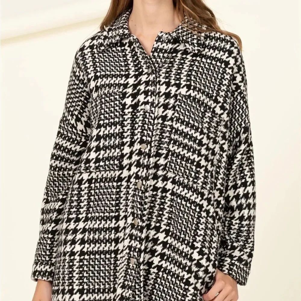 Textured Houndstooth Fray Hem Shacket - Picture 5 of 12